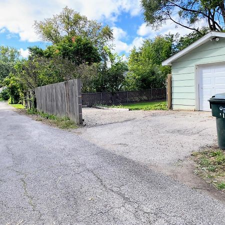 *King Bed/3Bds House Near Naval Base & 6Flags* Apartment Waukegan Exterior foto