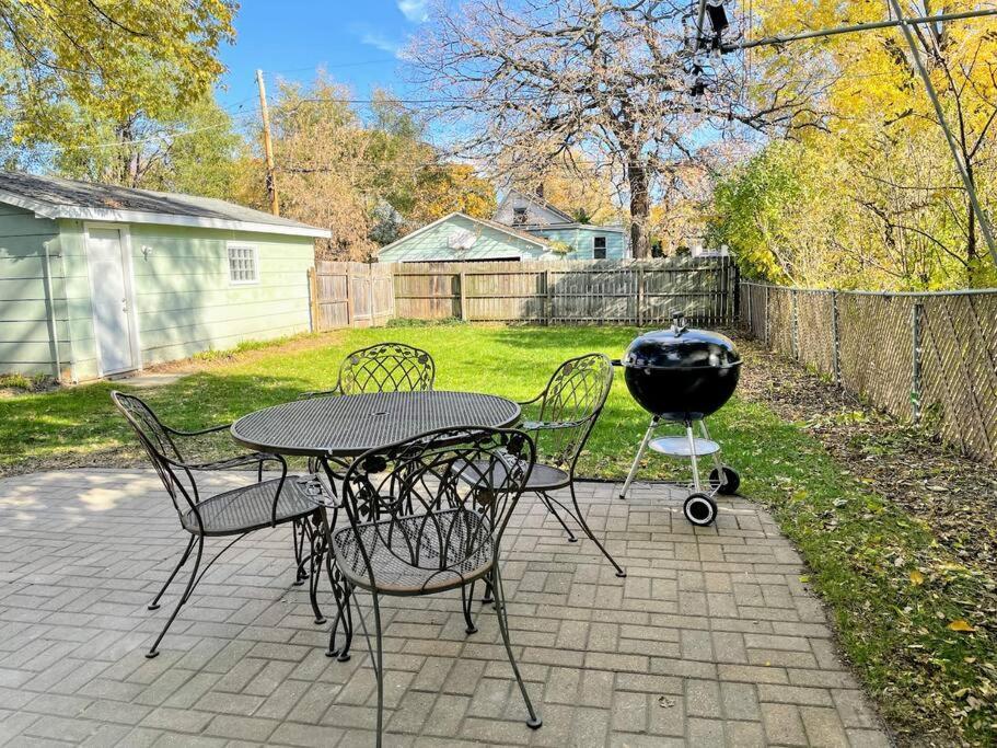 *King Bed/3Bds House Near Naval Base & 6Flags* Apartment Waukegan Exterior foto