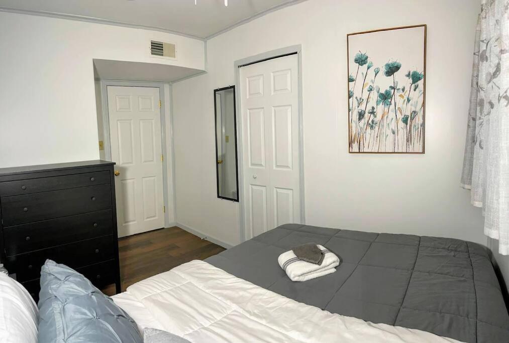 *King Bed/3Bds House Near Naval Base & 6Flags* Apartment Waukegan Exterior foto