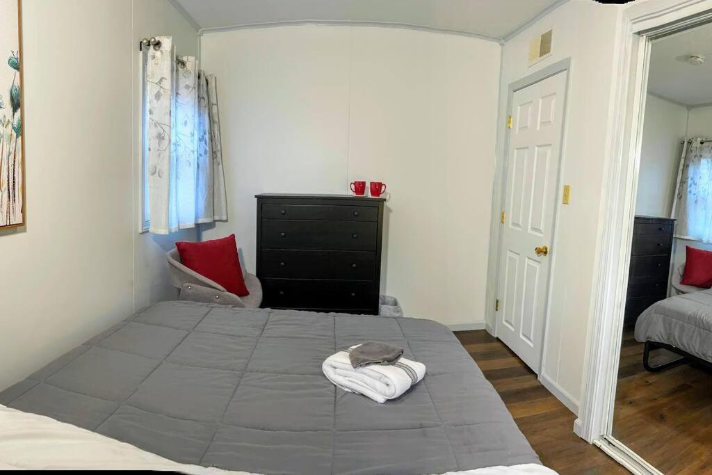 *King Bed/3Bds House Near Naval Base & 6Flags* Apartment Waukegan Exterior foto